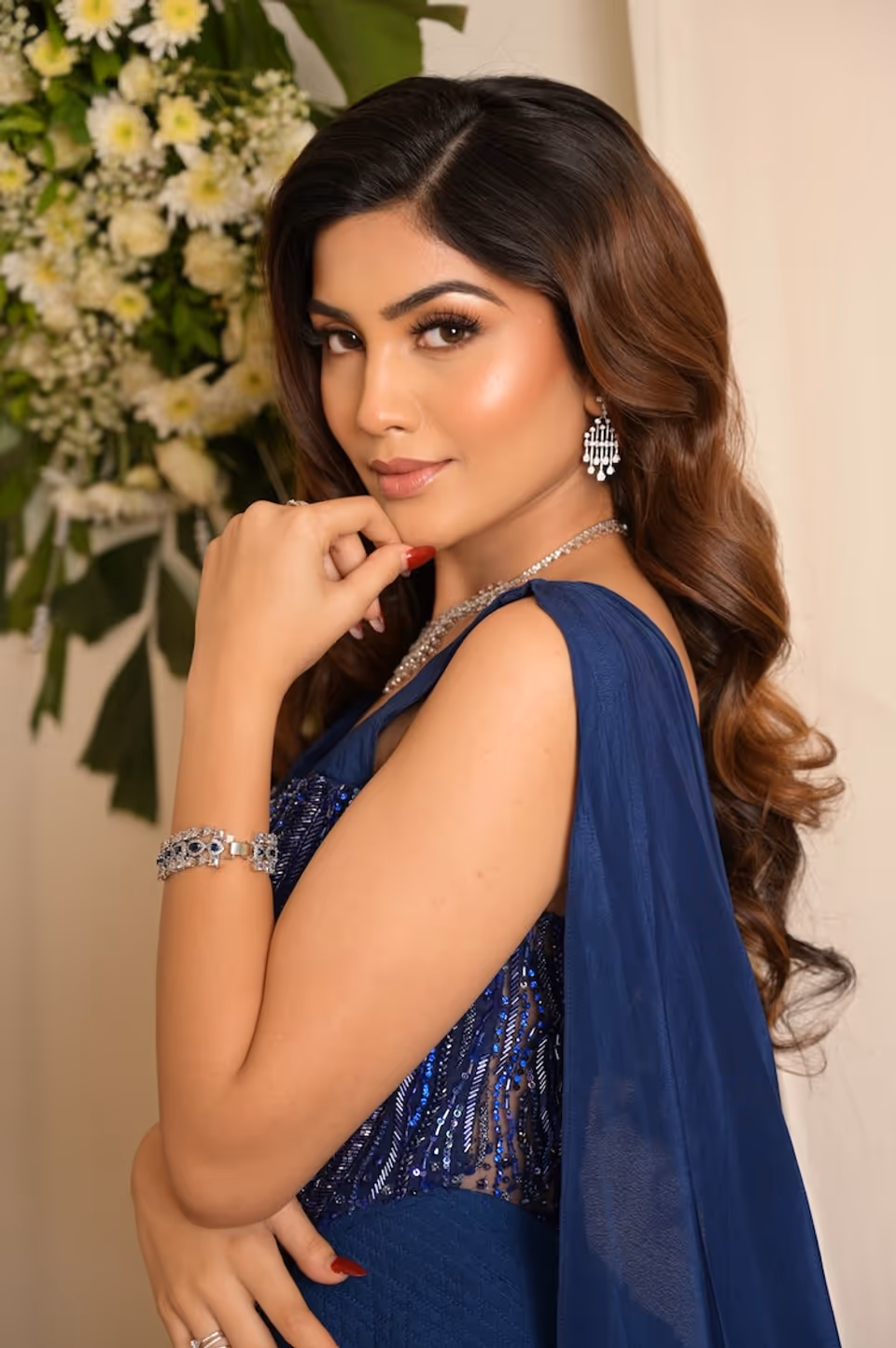 Evening look with a soft smokey eye and glam waves